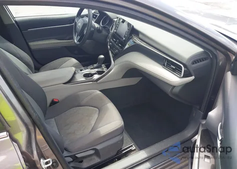 2022 Toyota Camry Le Hybrid z USA, uszkodzony, nr VIN 4T1C31AK8NU581785